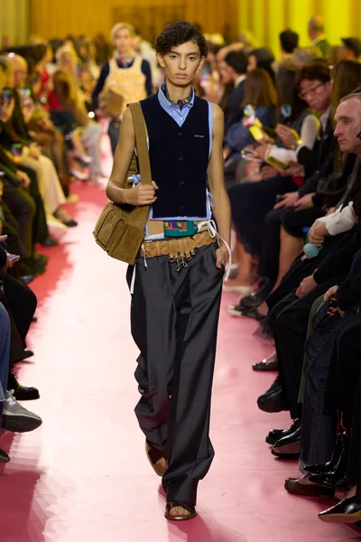 Look 33